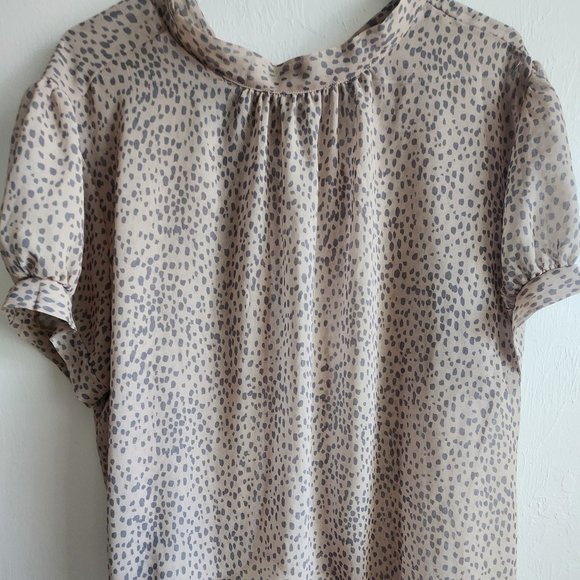 Woman's Express Shear Dress Shirt/Top Size XL - Picture 1 of 2